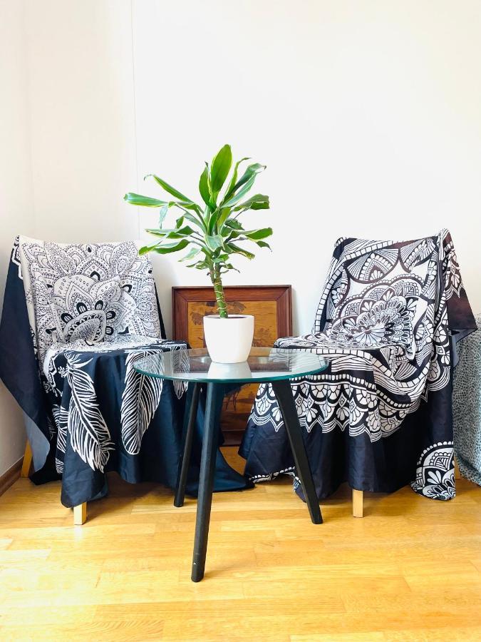 Das Zimmer Im Wiener Haus Esterno foto