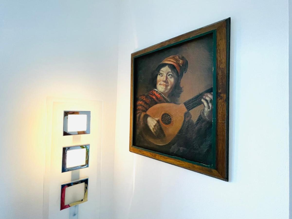 Das Zimmer Im Wiener Haus Esterno foto